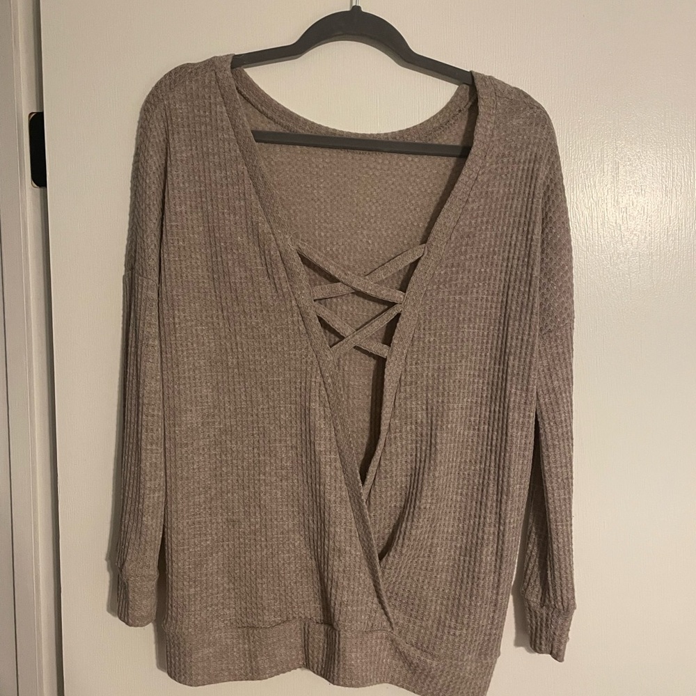 Size L waffle knit top
